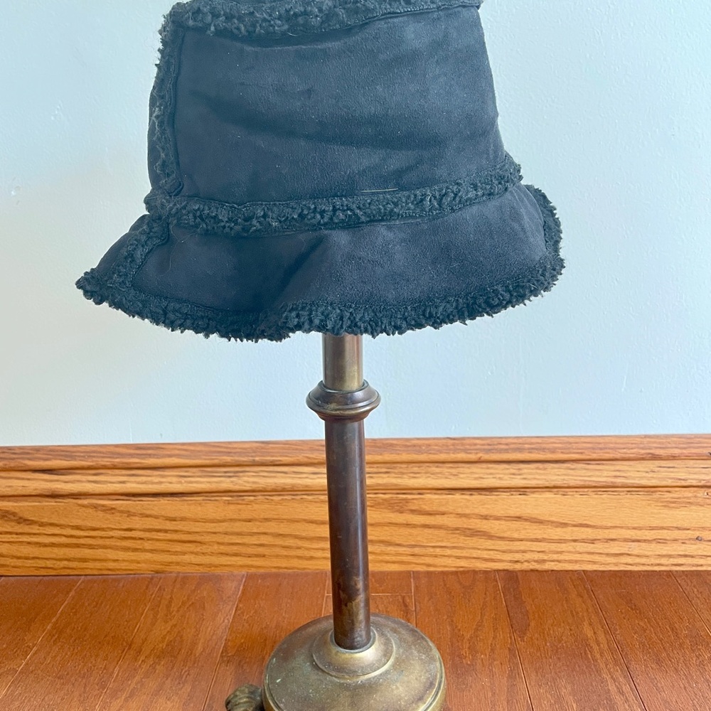Chic Black Bucket Hat with Fleece Trim and Lining